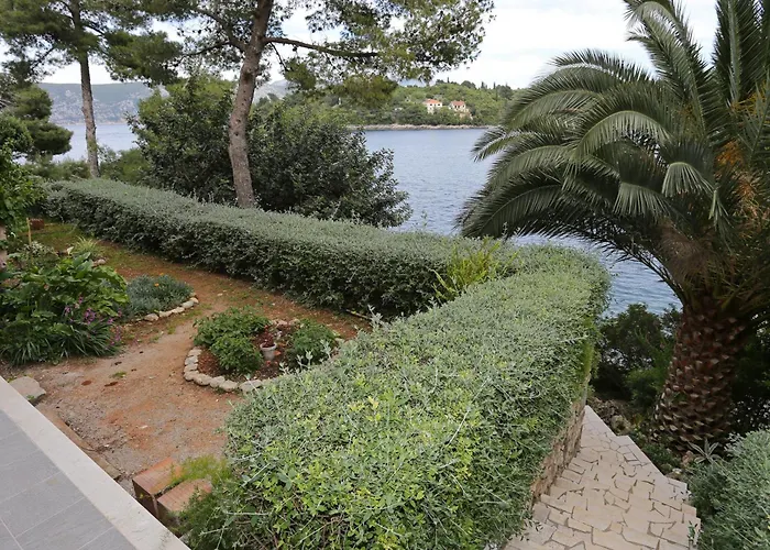 By The Sea Racisce, Korcula - 151 *